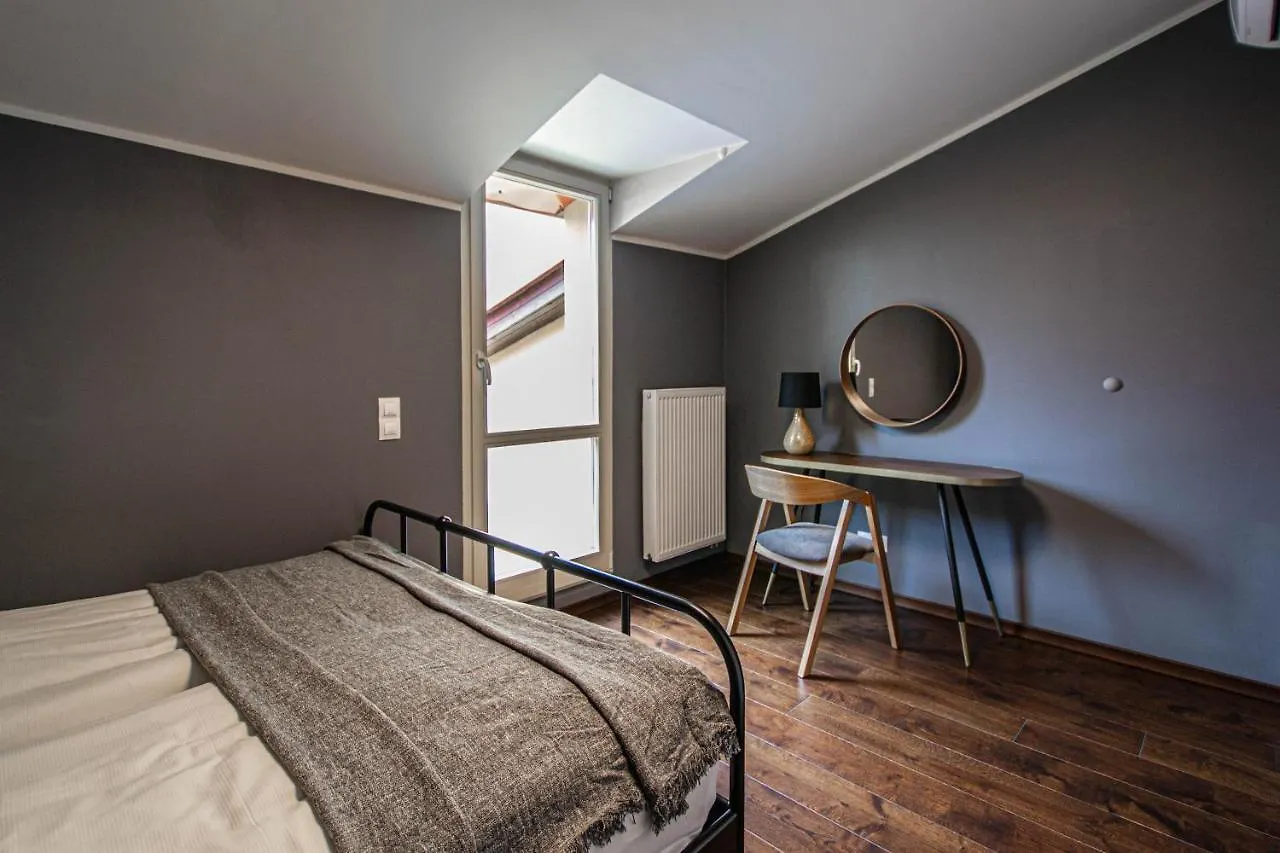 Quite Loft With Balcony And 3 Air Conditioners Prague Czech Republic