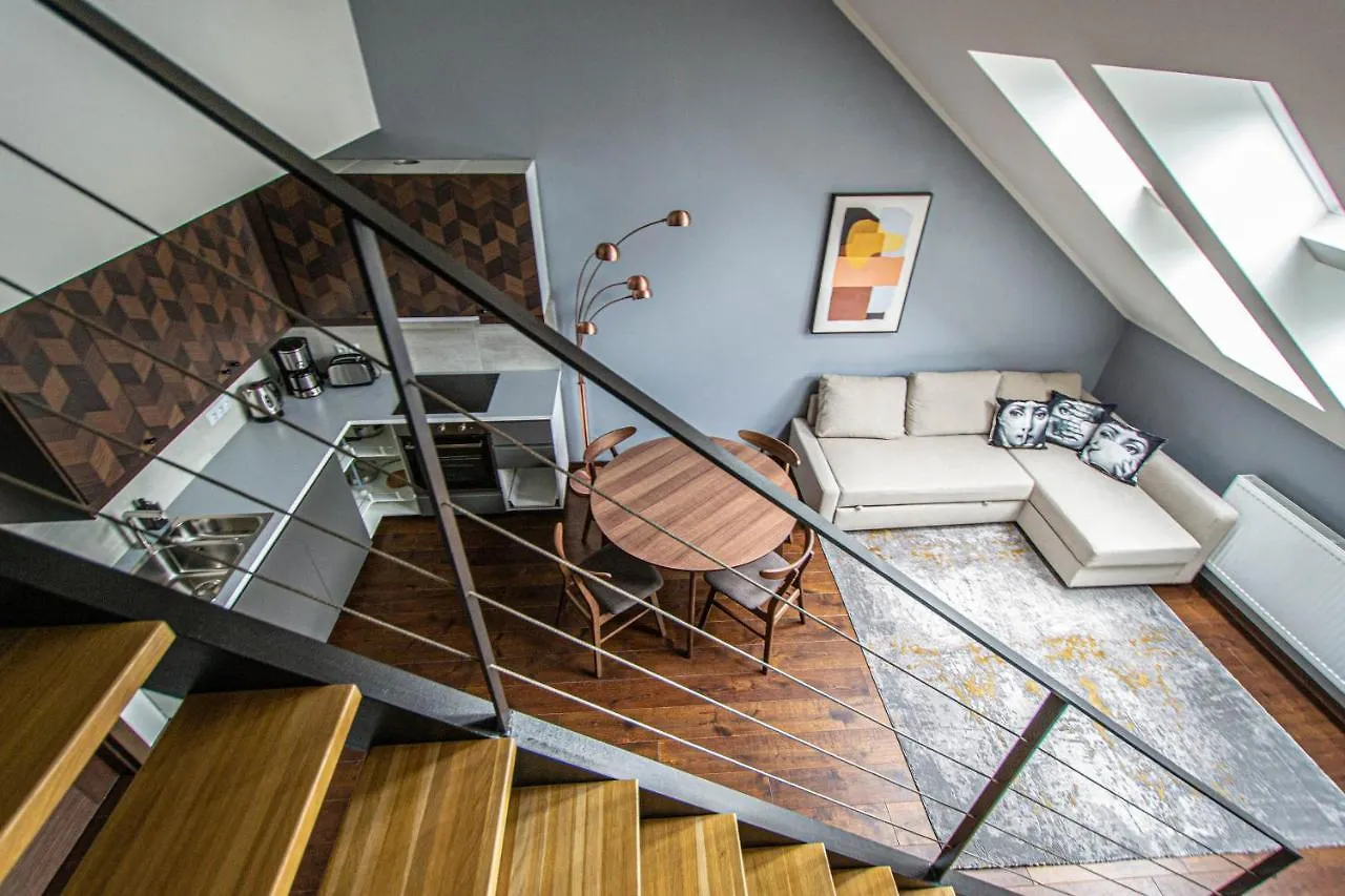 Quite Loft With Balcony And 3 Air Conditioners Prague Apartment