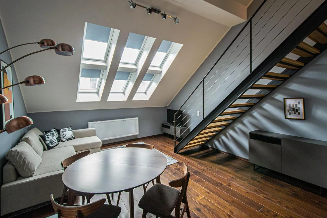 Quite Loft With Balcony And 3 Air Conditioners Prague Apartment