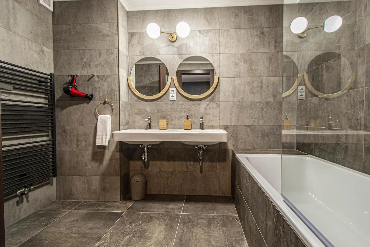 Apartment Quite Loft With Balcony And 3 Air Conditioners Prague
